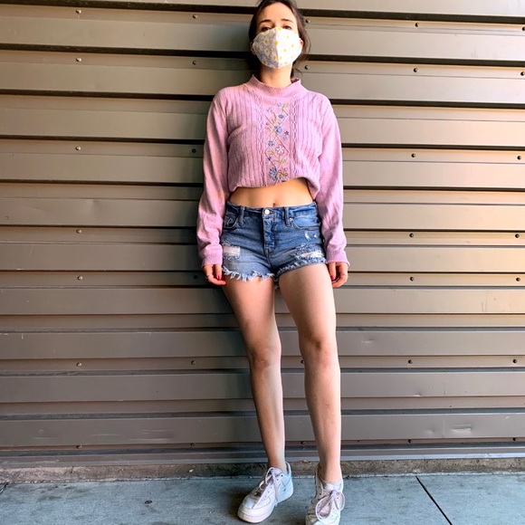 Meet Your Posher! - Picture 5 of 10